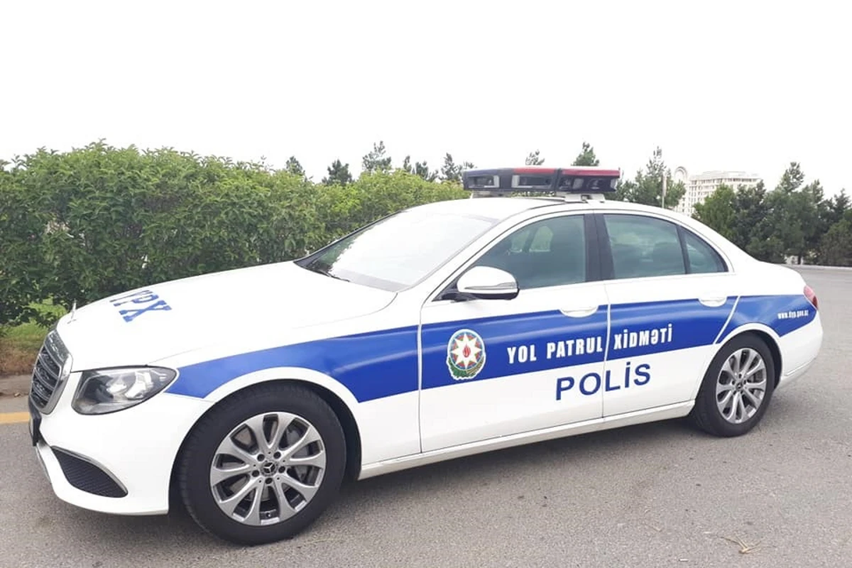 Polis reyd keçirdi: Avtoxuliqan həbs edildi - FOTO Polis reyd keçirdi: Avtoxuliqan həbs edildi - FOTO