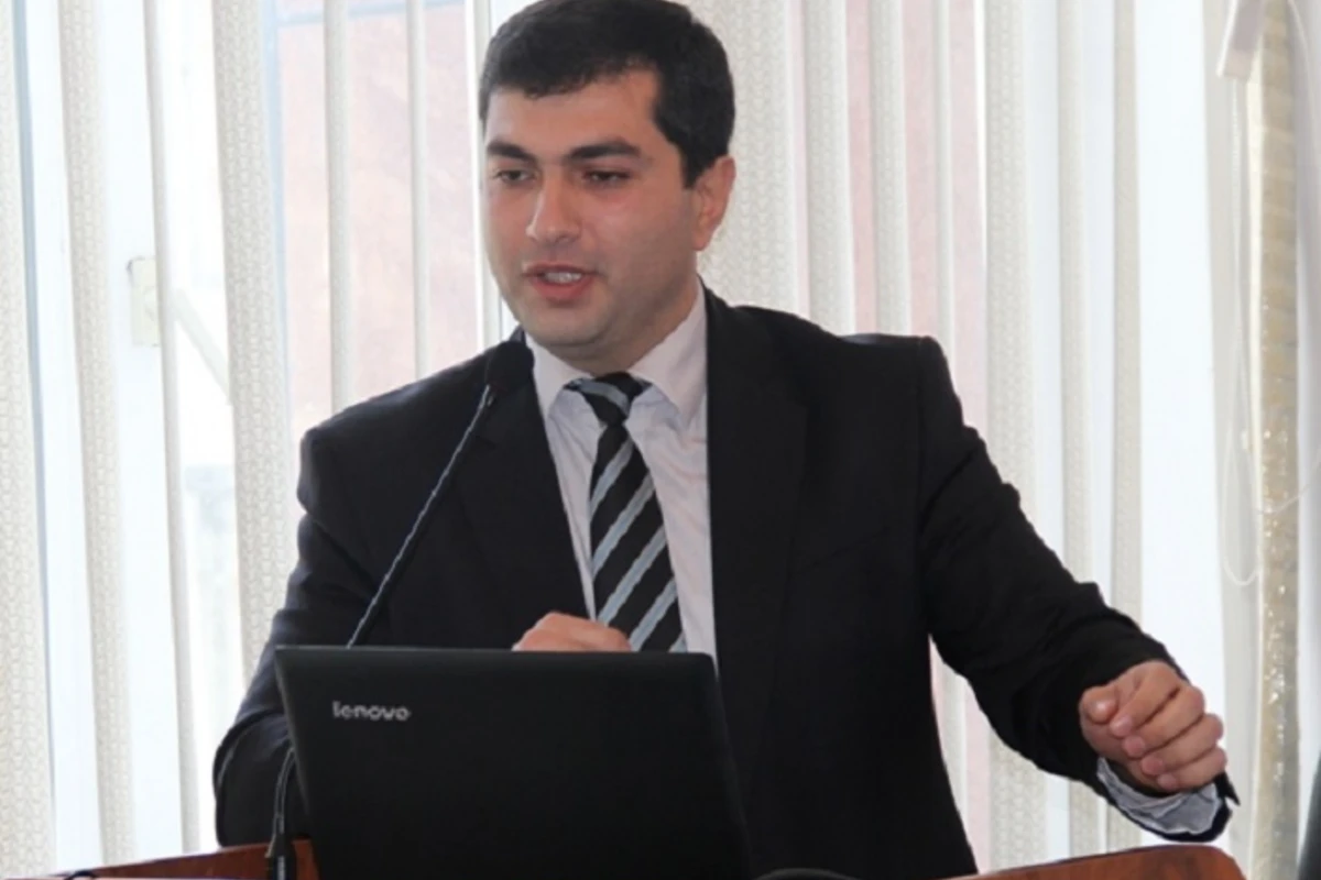 Koronavirus xəstələrindən rüşvət aldığına görə həbs edilən Pərviz Abbasov kimdir? Koronavirus xəstələrindən rüşvət aldığına görə həbs edilən Pərviz Abbasov kimdir?