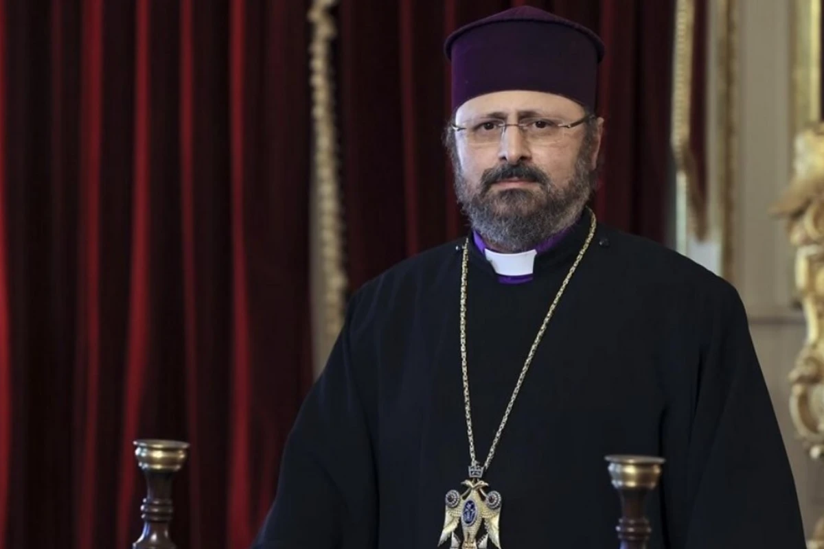 Erməni patriarxından çağırış: 1915-ci il hadisələrini siyasi alətə çevirməyin