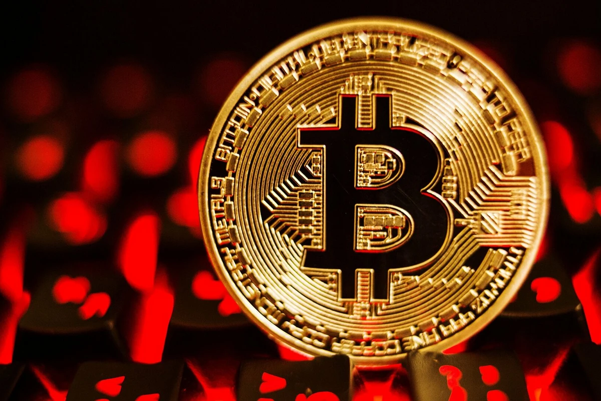 Курс биткоина может упасть еще в три раза