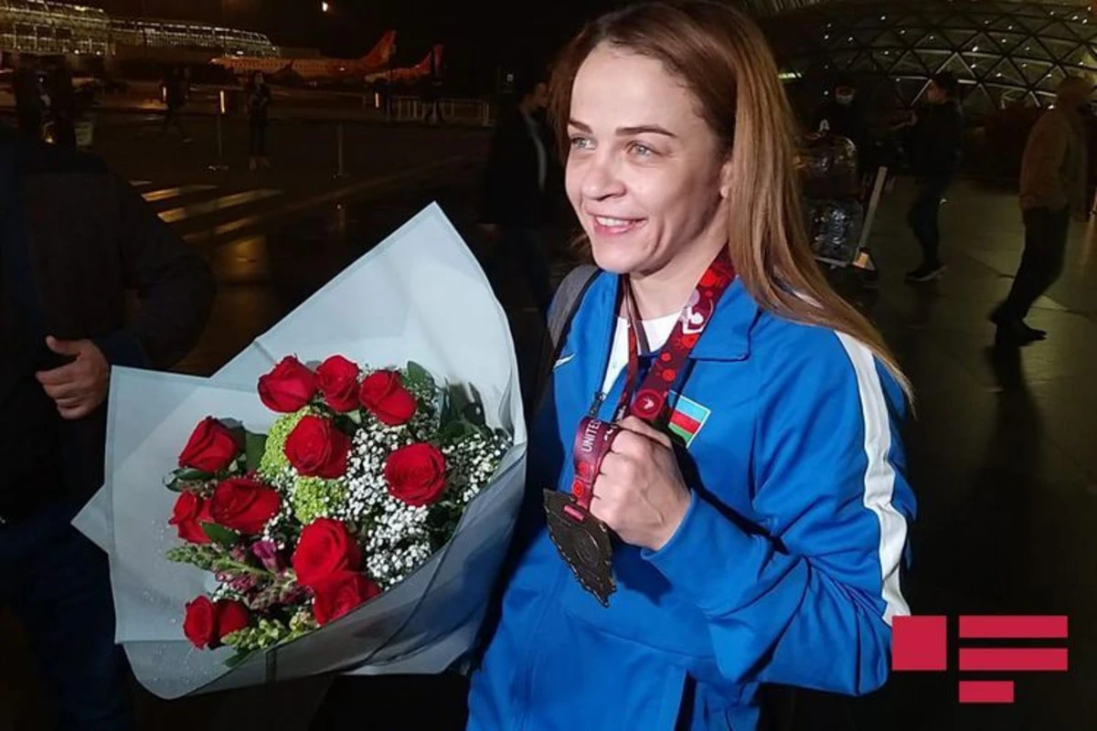 Восьмикратная чемпионка Европы Мария Стадник вернулась в Баку - ФОТО