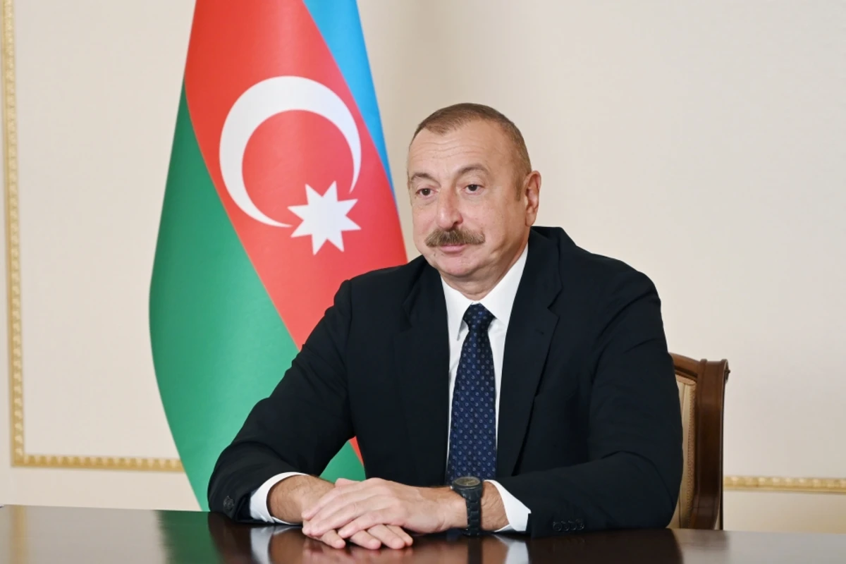 İlham Əliyev Dünya İqtisadi Forumunun prezidenti ilə videokonfrans formatında görüşüb - FOTO
