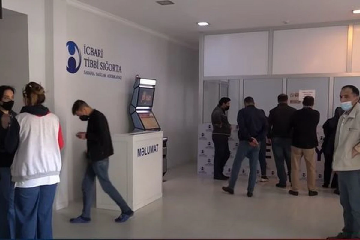Baku TV расследовал причину столпотворения в одной из известных бакинских больниц - ВИДЕО