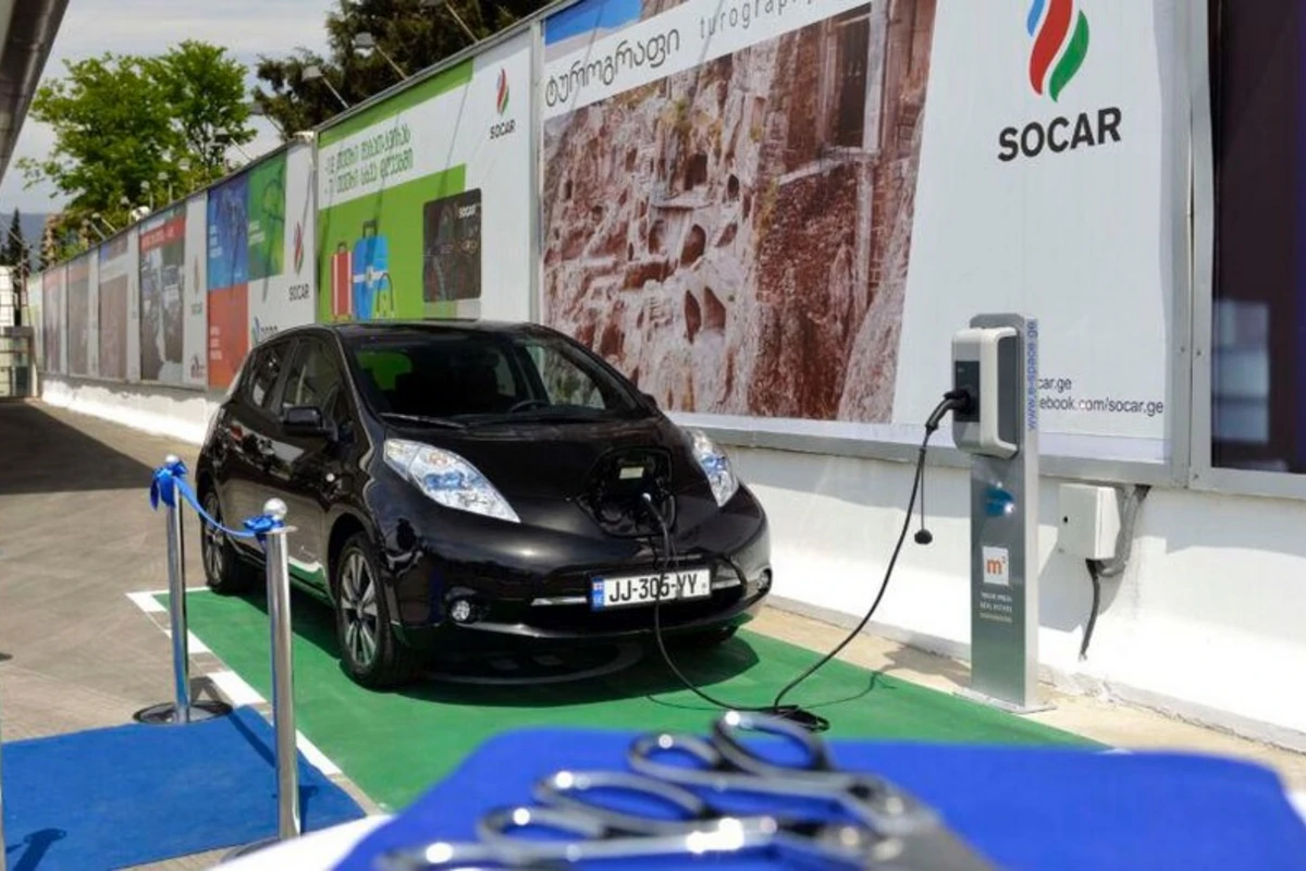 SOCAR устанавливает солнечные панели на АЗС в Грузии - ФОТО