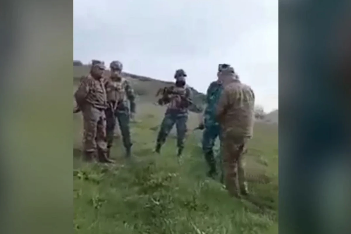 Азербайджанские пограничники пресекли провокацию армянского офицера - ВИДЕО Азербайджанские пограничники пресекли провокацию армянского офицера - ВИДЕО