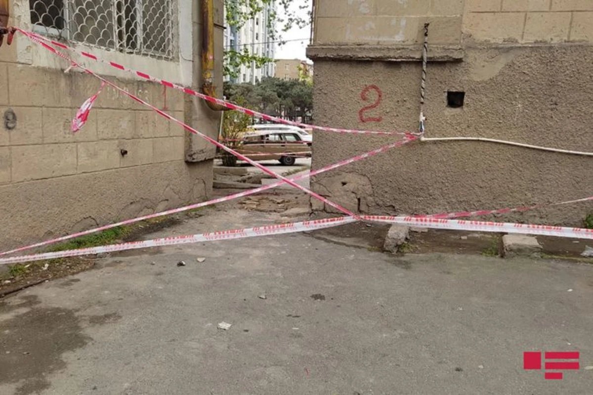 Bakıda 14 yaşlı yeniyetmənin başına daş piltəsi düşdü - FOTO