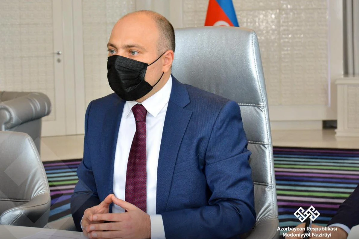 Азербайджанский министр вылечился от коронавируса