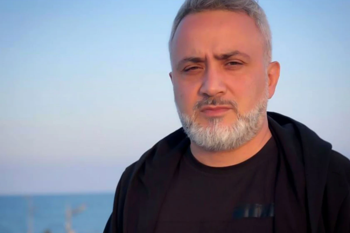 Азербайджанский рэпер во время съемок клипа болел коронавирусом - ВИДЕО