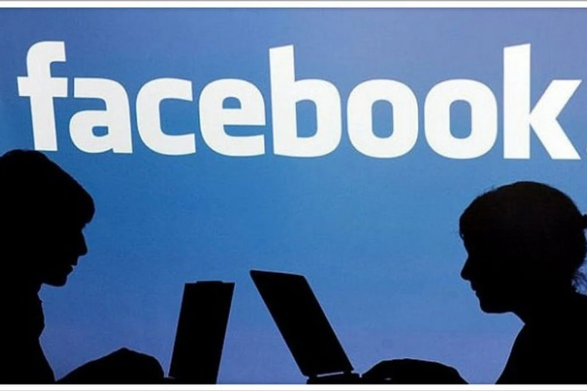 Boşanmış ər-arvad “Facebook”da saxta profillərlə yenidən tanış oldu