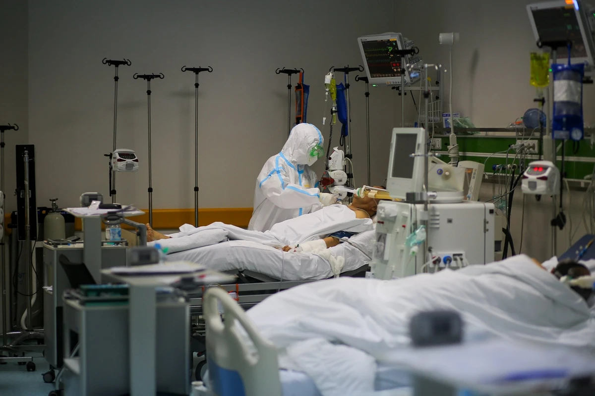 DİQQƏT! Bu şəxslərdə ağır koronavirus infeksiyası və ölüm riski daha yüksəkdir DİQQƏT! Bu şəxslərdə ağır koronavirus infeksiyası və ölüm riski daha yüksəkdir