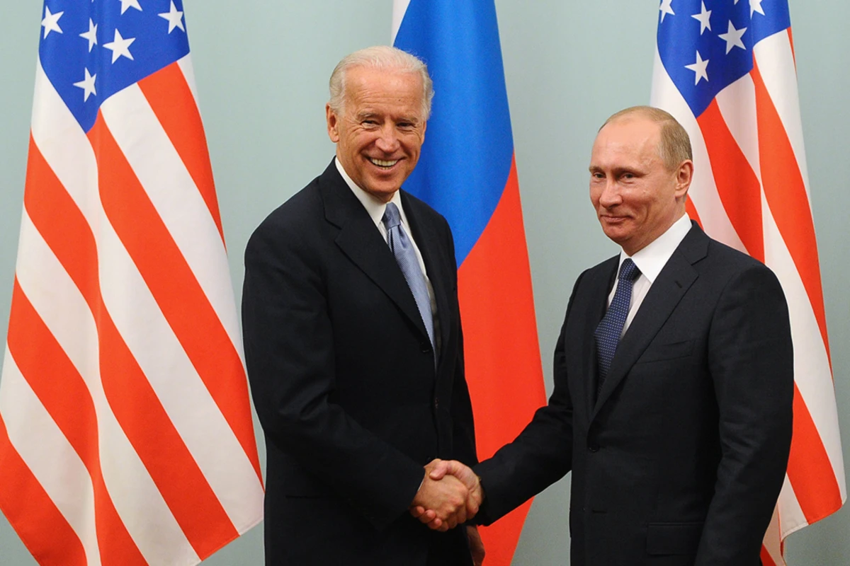 Putin və Bayden arasında görüş Bakıda baş tuta bilər - Politico