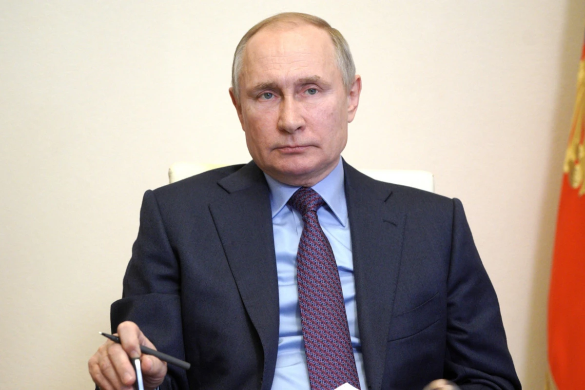 Путин сравнил российские препараты от COVID с автоматом Калашникова