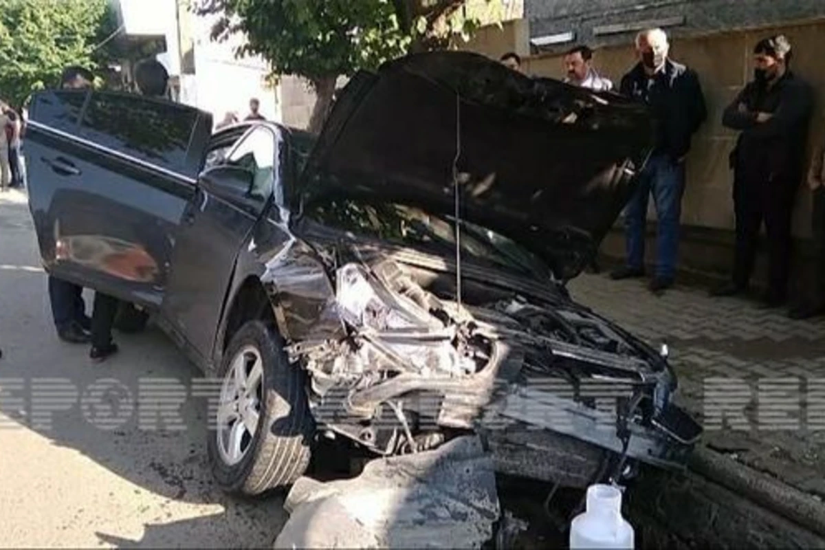 Lənkəranda iki avtomobil toqquşdu, xəsarət alanlar var - FOTO