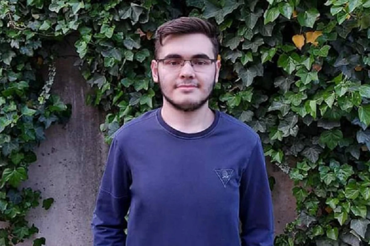 İmtahanda yeganə maksimum bal toplayan şagird odur - FOTO İmtahanda yeganə maksimum bal toplayan şagird odur - FOTO