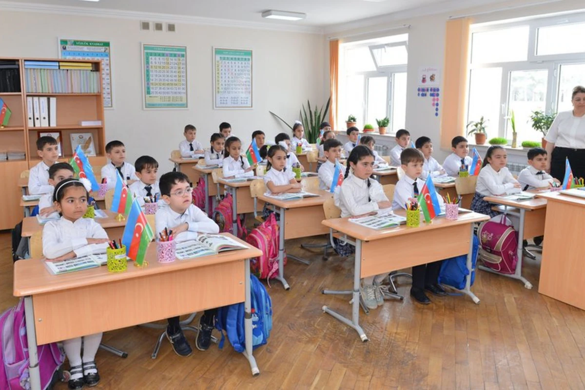 Məktəblər açılır, bu tarixdən əyani təhsilə keçilir
