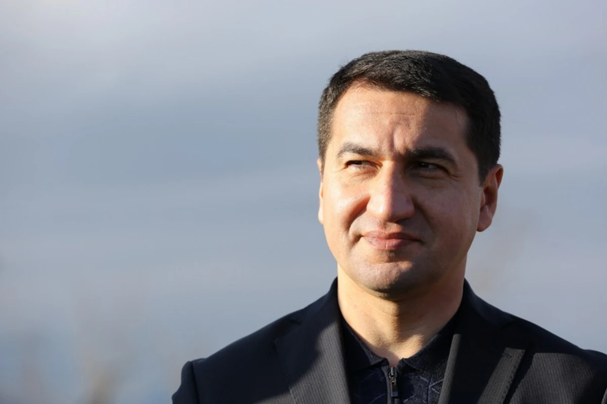 Hikmət Hacıyev bərpa olunan Şuşadan şəkillər paylaşıb Hikmət Hacıyev bərpa olunan Şuşadan şəkillər paylaşıb