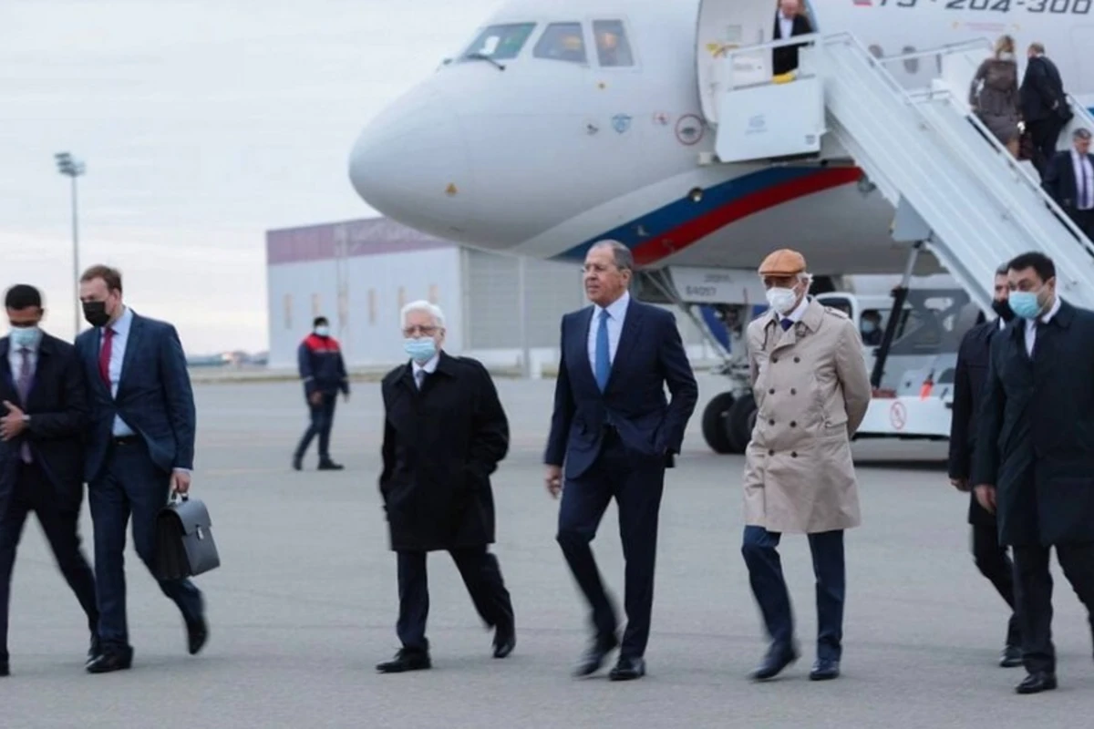 Sergey Lavrov Bakıya gəldi
