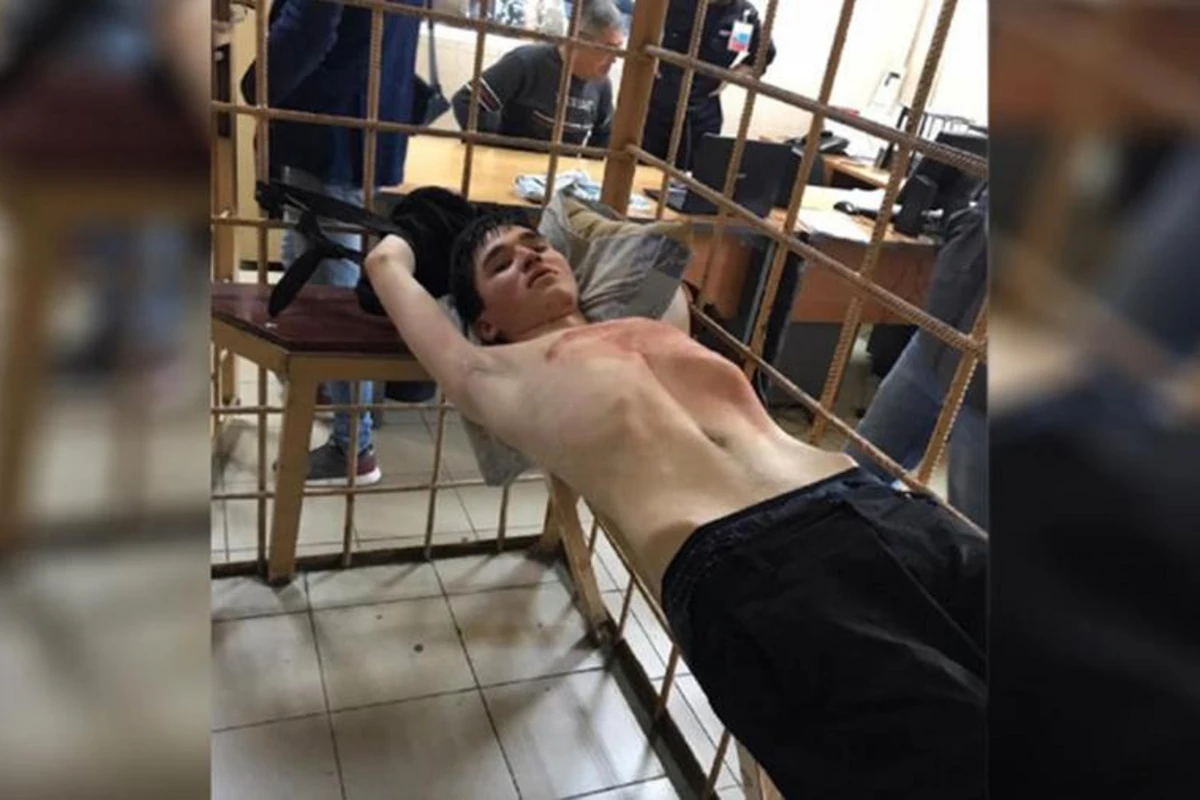 Появилось ВИДЕО допроса молодого человека, устроившего стрельбу в казанской школе