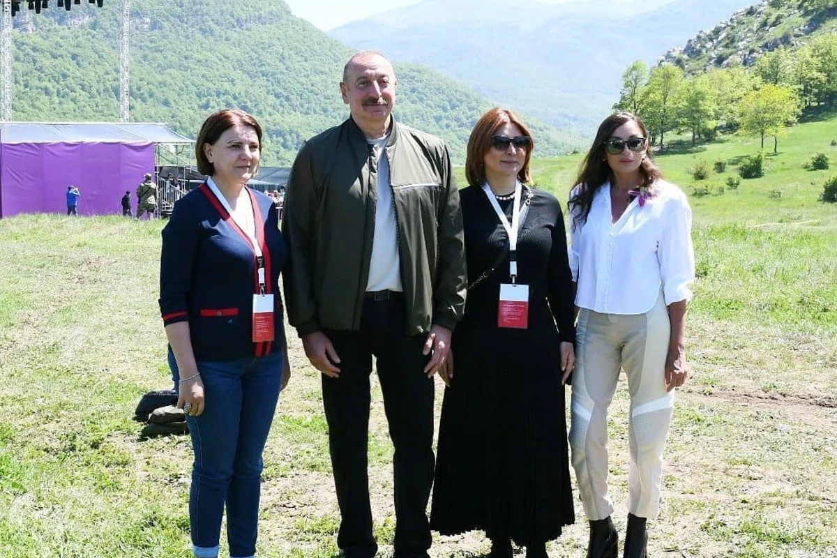 Mehriban Əliyeva: “Şuşa 29 ildən sonra yenə doğmalarını, qonaqlarını qarşılayır” - FOTO