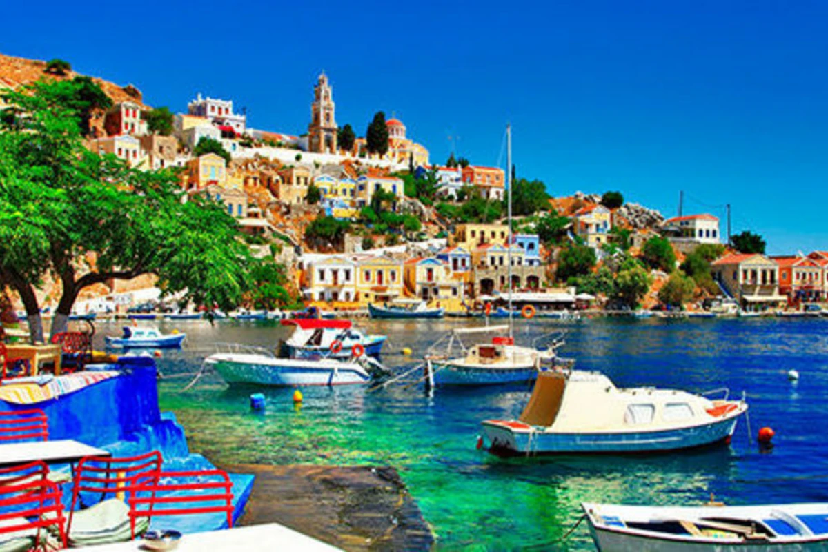 Bu ölkə sərhədləri açdı, turistlər üçün qadağaları aradan qaldırdı