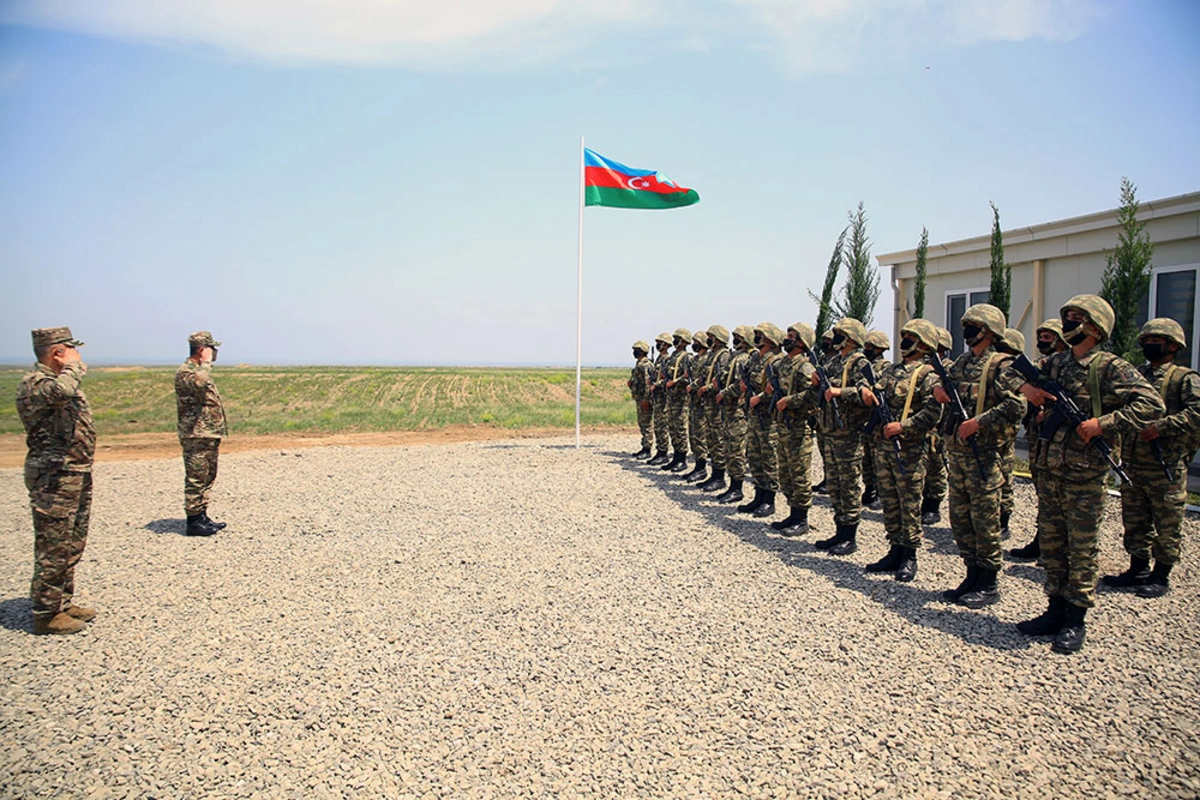 Zakir Həsənov hərbçilərin şəraitinin yaxşılaşdırılması ilə bağlı TAPŞIRIQ VERDİ