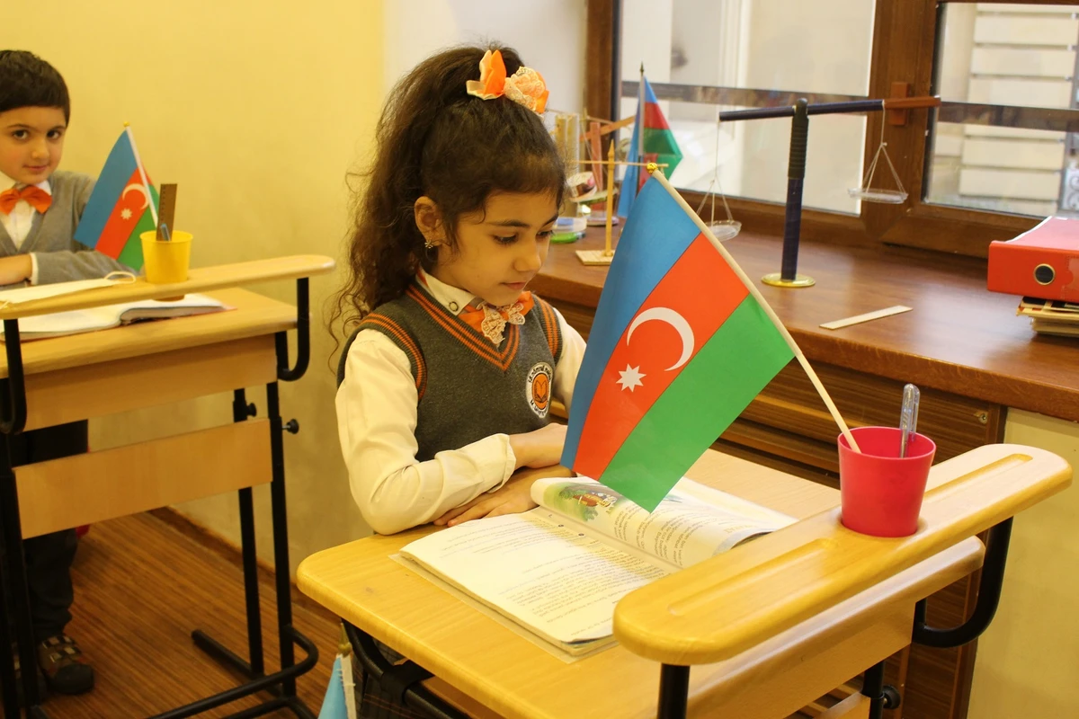 Sabahdan məktəblər açılır