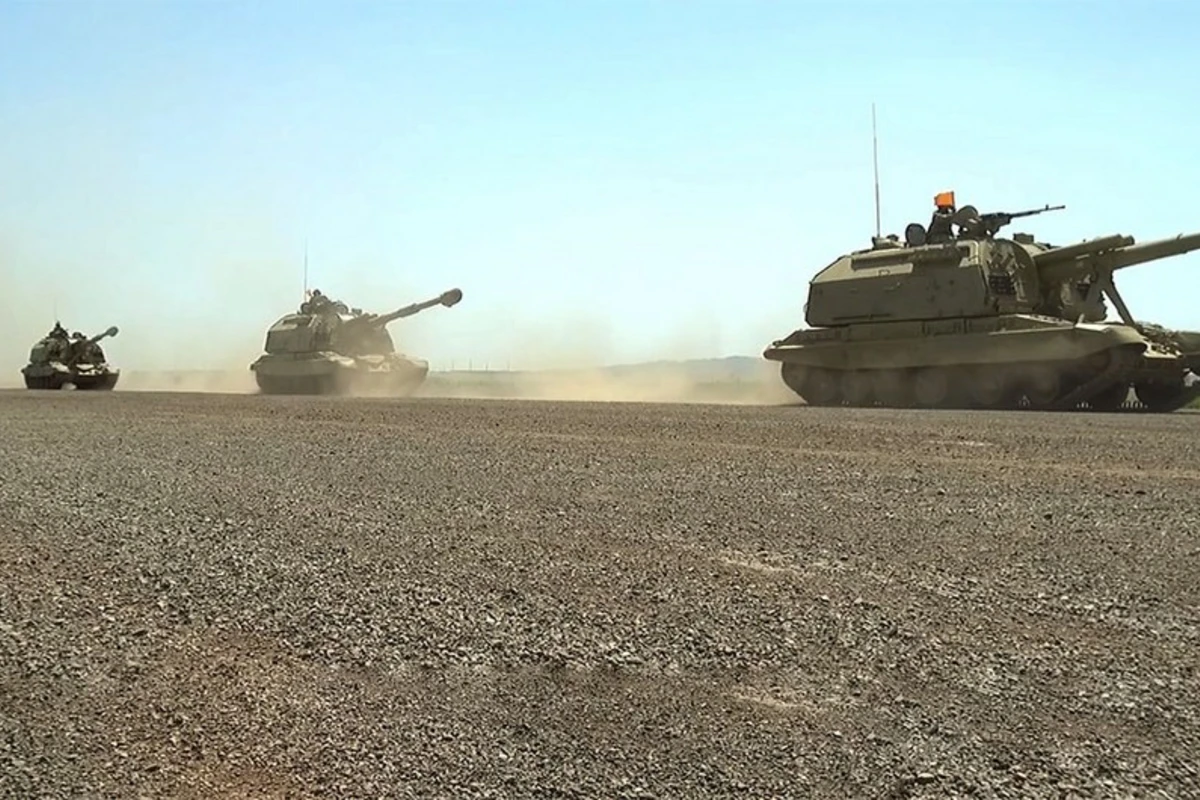 Кадры учений азербайджанской армии - ВИДЕО