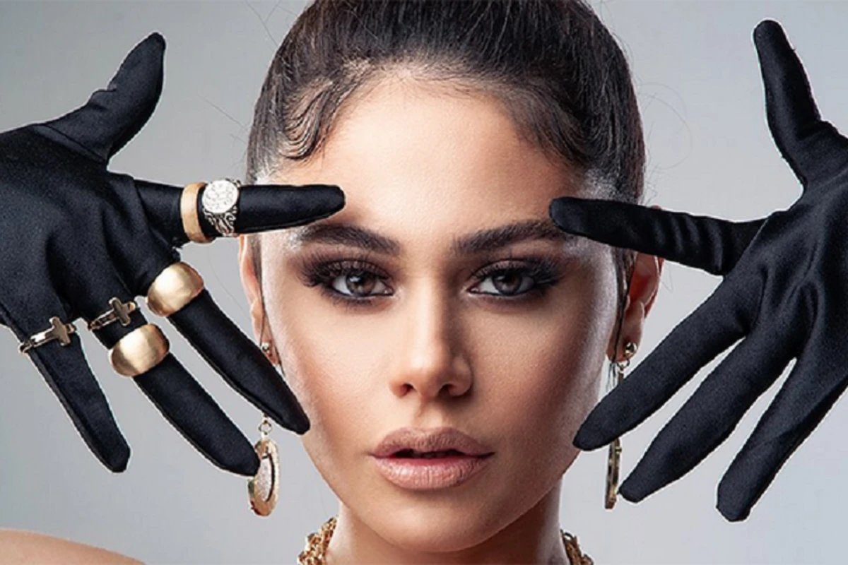 Samirə Əfəndi onlarla çıxış edəcək - FOTO Samirə Əfəndi onlarla çıxış edəcək - FOTO