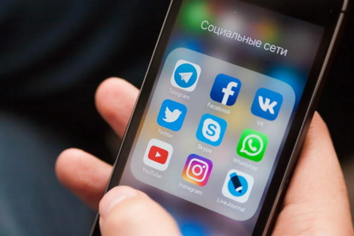 В России пригрозили санкциями YouTube и Facebook