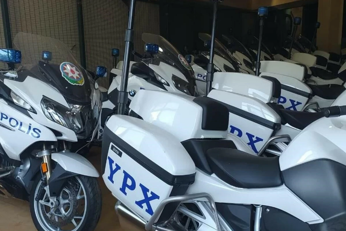 Yol polisinə yeni BMW motosikletləri verildi - Sürəti 200 km/saat - FOTO