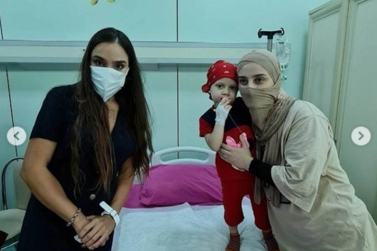 Leyla Əliyeva Uşaq Onkologiya Klinikasına baş çəkdi - FOTO