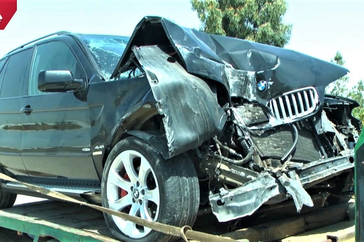 Azərbaycanda BMW X5 mikroavtobusa çırpıldı - 4 nəfər xəsarət aldı - VİDEO