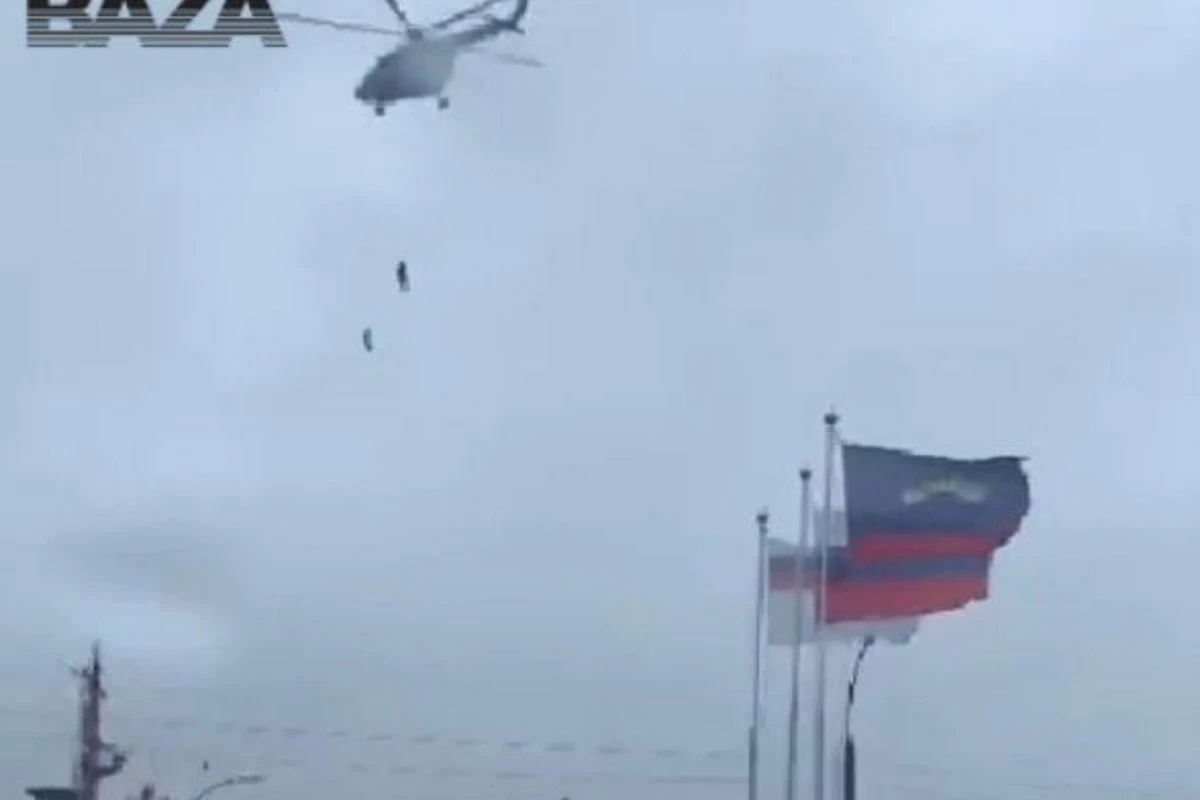 Rusiyalı təlimçilər helikopterdən yerə çırpıldı - ANBAAN VİDEO