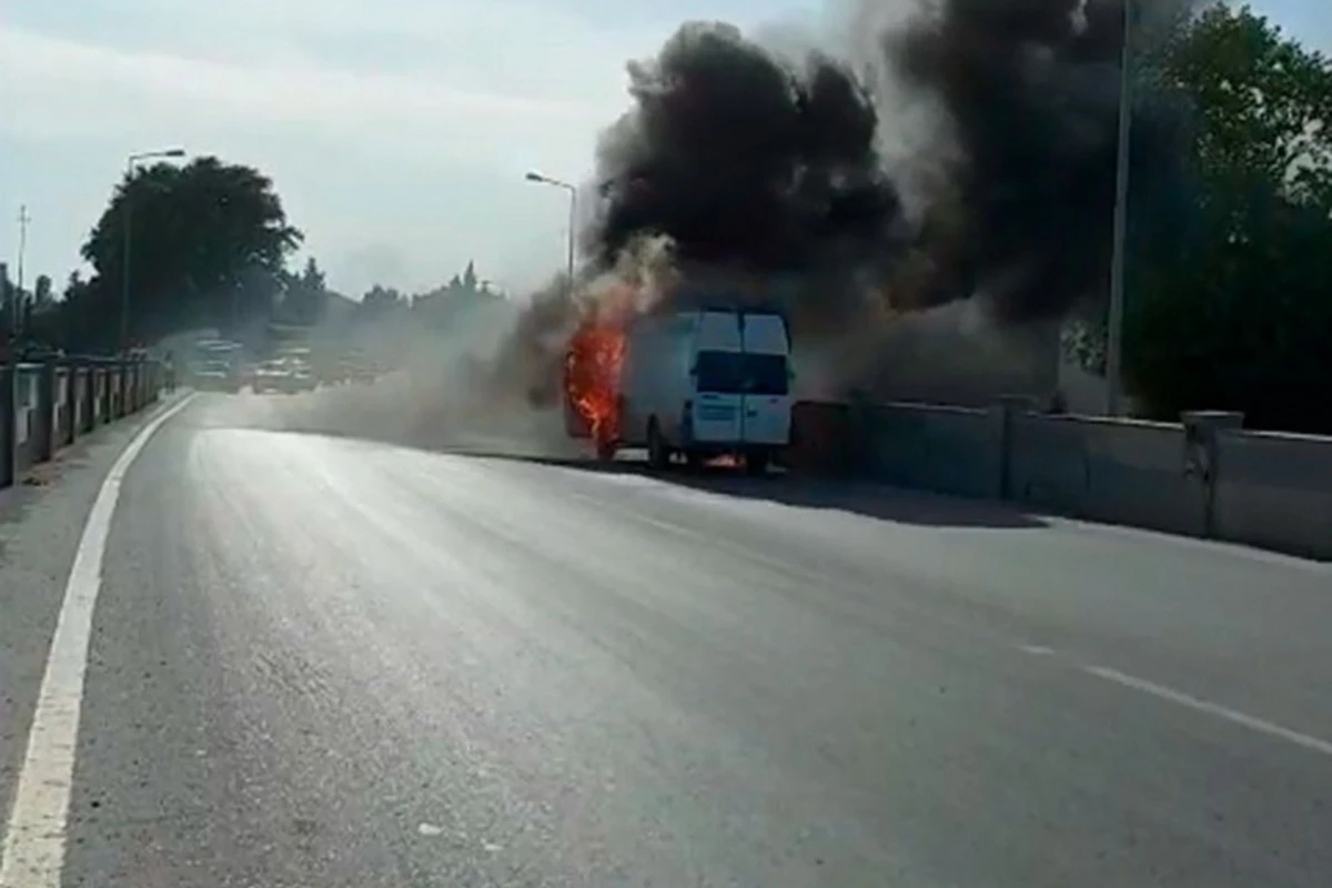 В Гёйчайском районе загорелся грузовой автомобиль-ВИДЕО