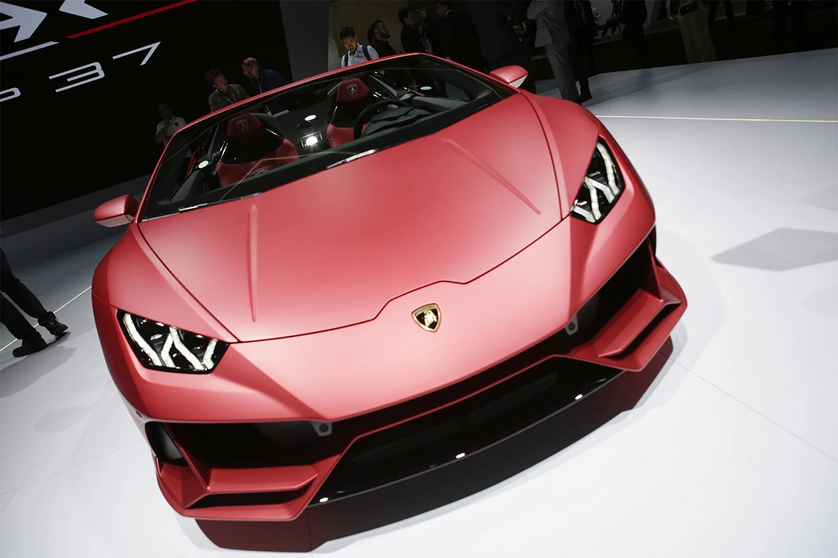 Мужчина голодал 33 дня, чтобы получить Lamborghini. И чуть не умер