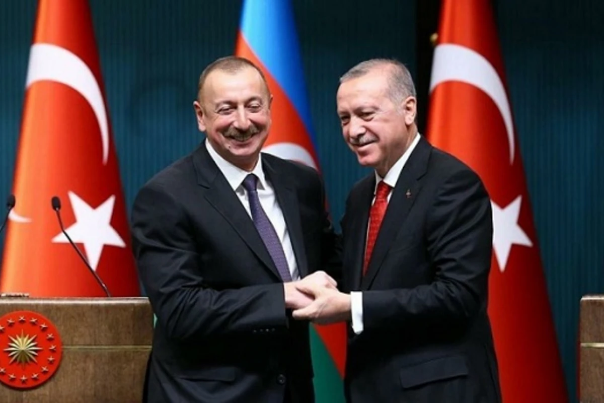 Qardaş Azərbaycan Respublika Gününü Vətən müharibəsində qazandığı zəfəri ilə taclandırıb - Ərdoğan