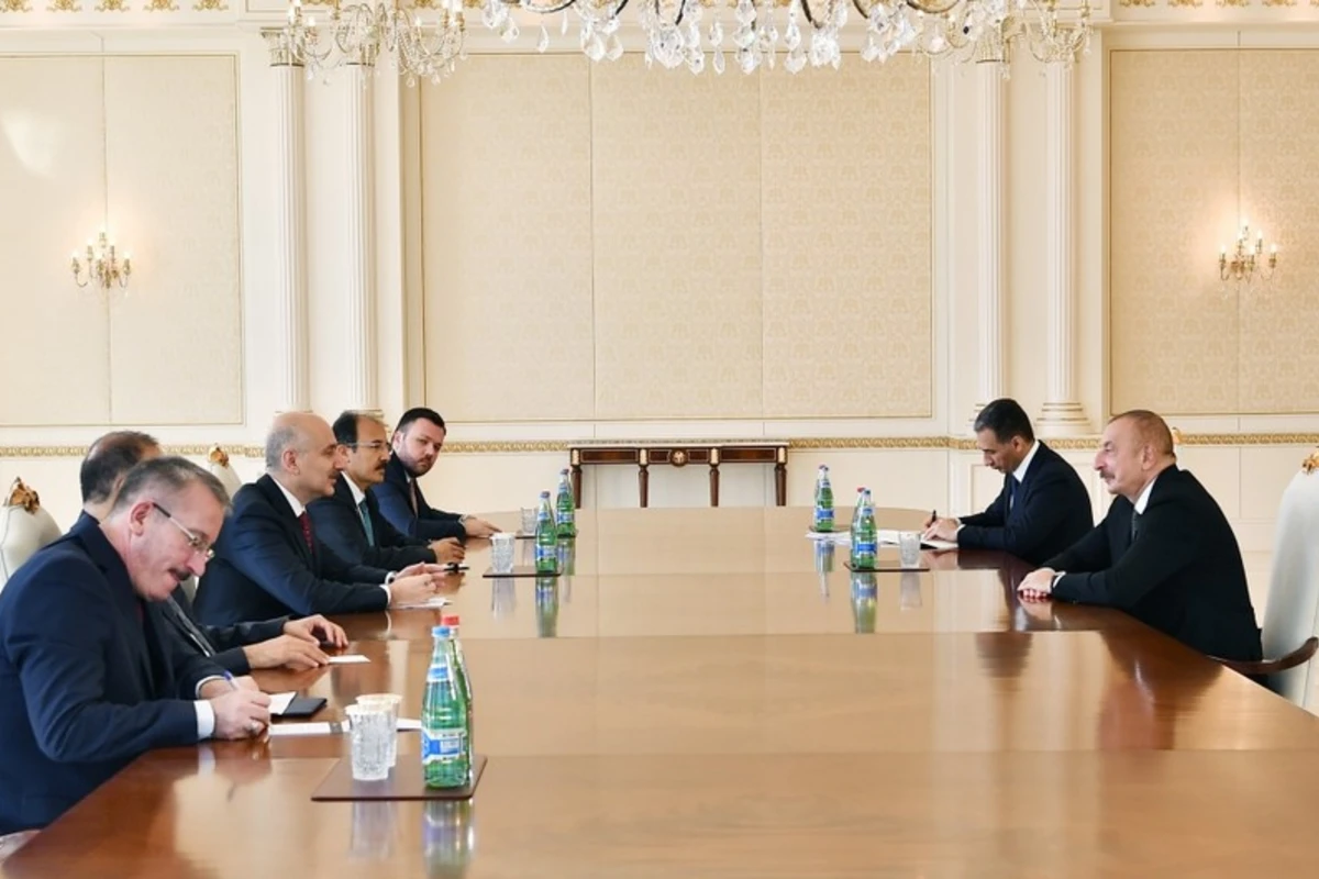 Prezident İlham Əliyev Türkiyənin nəqliyyat və infrastruktur nazirini qəbul edib