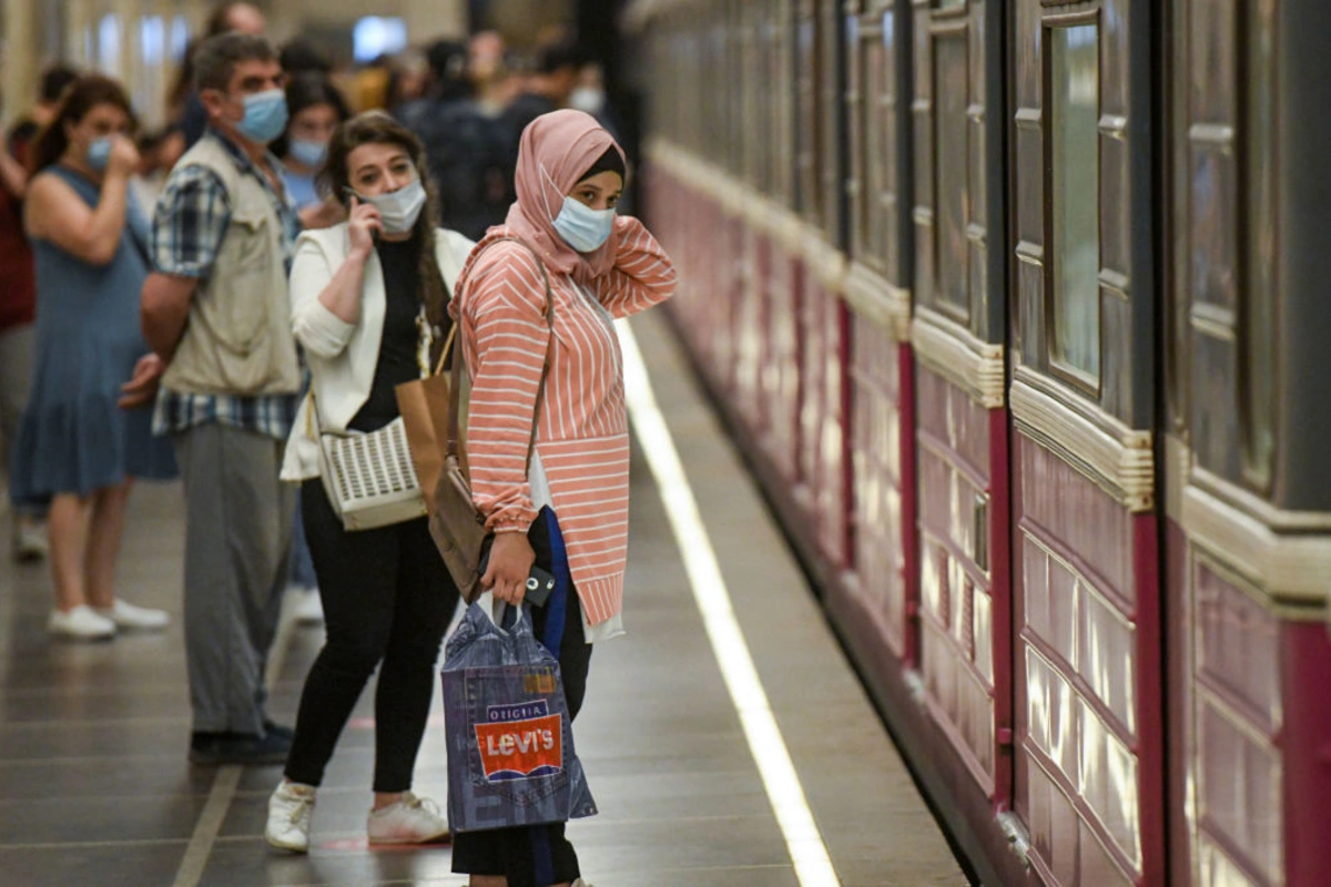 Metroda 5 yaşlı uşaq tapıldı