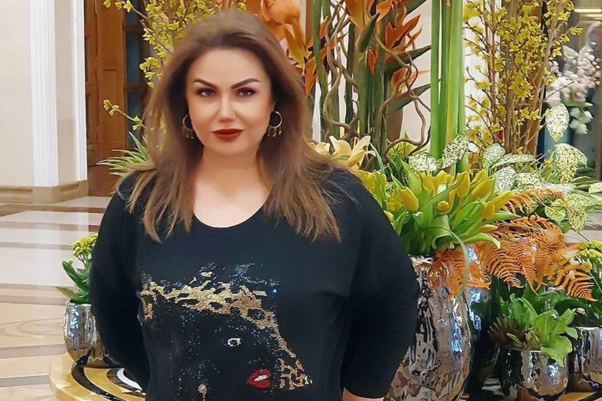Könül Kərimova bacısı ilə - FOTO