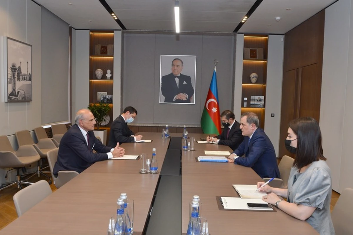 Azərbaycan və Ermənistan arasındakı sərhəd gərginliyi danışıqlar yolu ilə həll olunmalıdır - Nazir