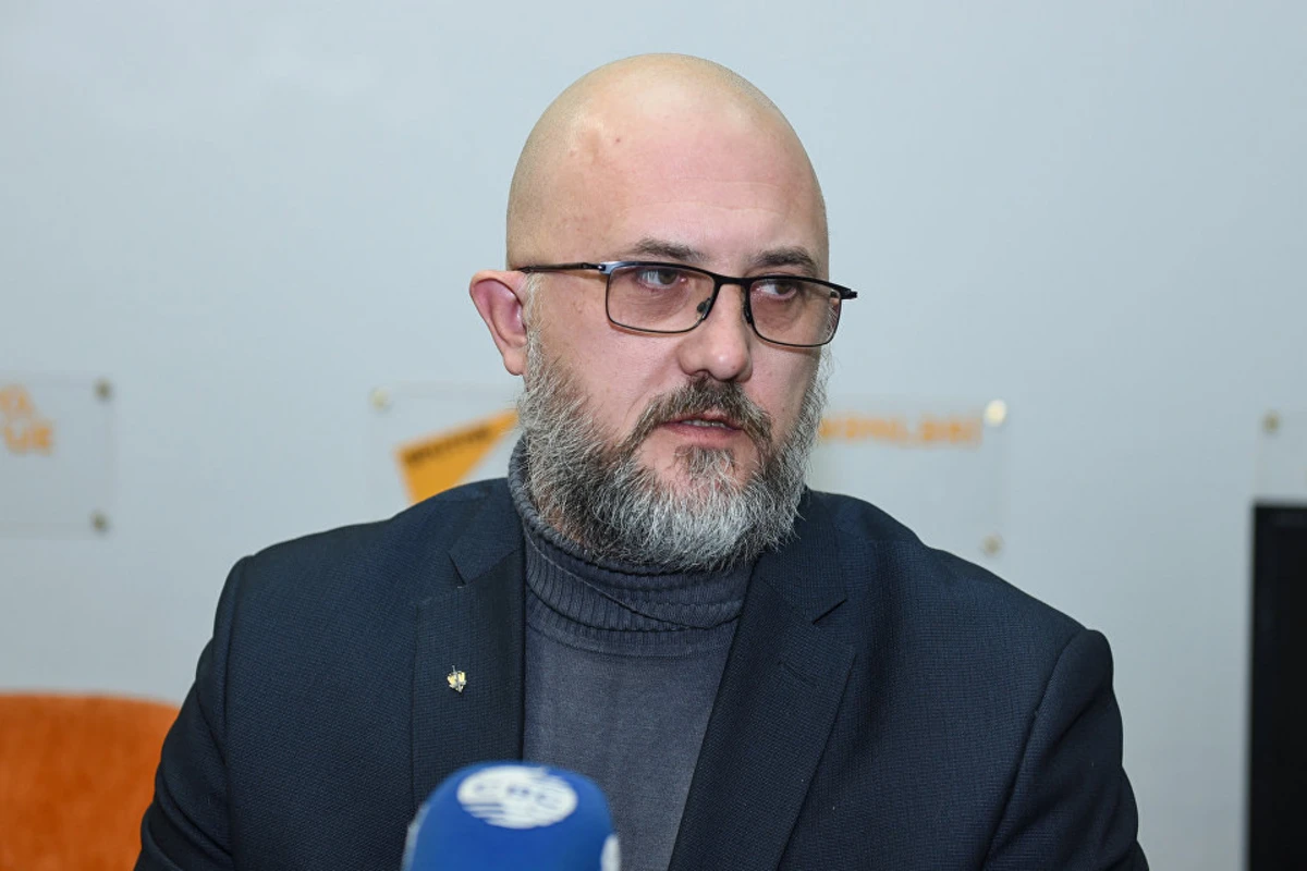 Российский политолог: Адекватность армянских ВС вызывает сомнения