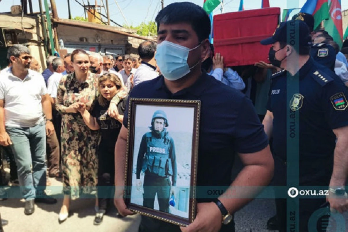 Состоялась церемония прощания с журналистом, погибшим в результате подрыва на мине - ОБНОВЛЕНО + ФОТО