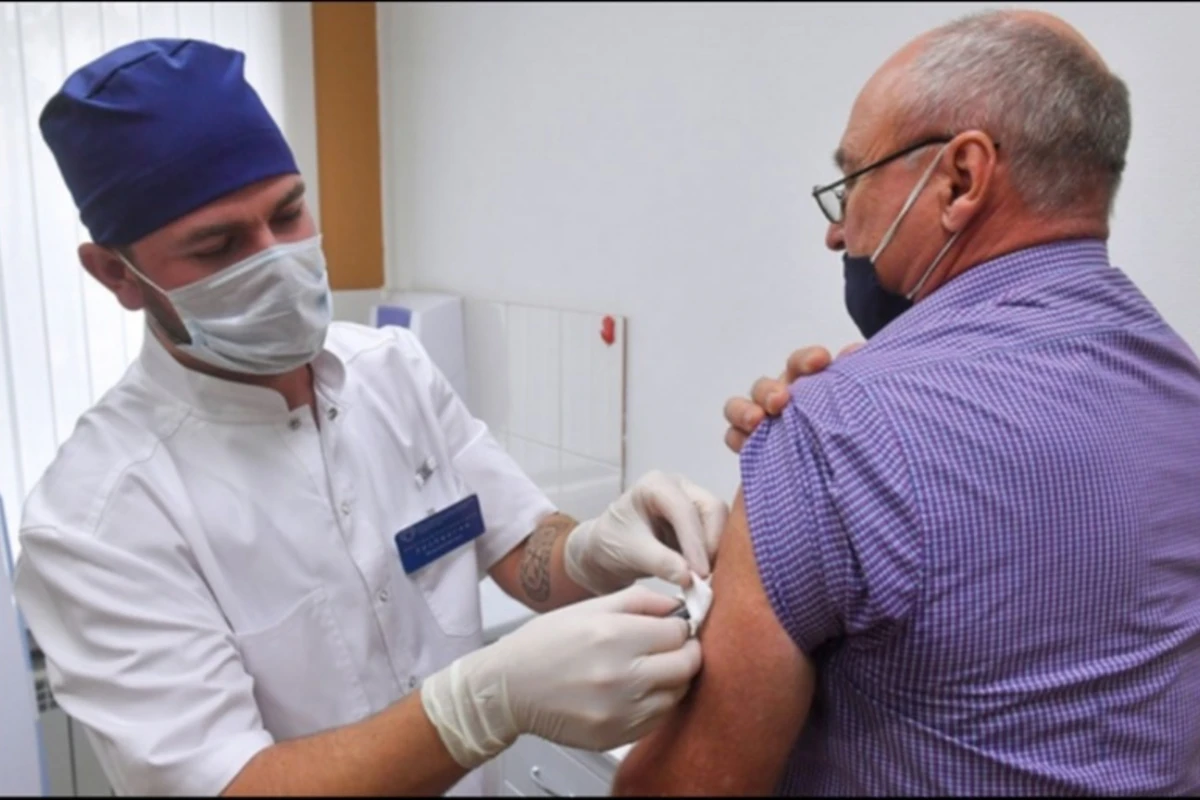 Azərbaycanda bu günə qədər vurulan vaksinlərin sayı 2,5 mln.u ötdü Azərbaycanda bu günə qədər vurulan vaksinlərin sayı 2,5 mln.u ötdü