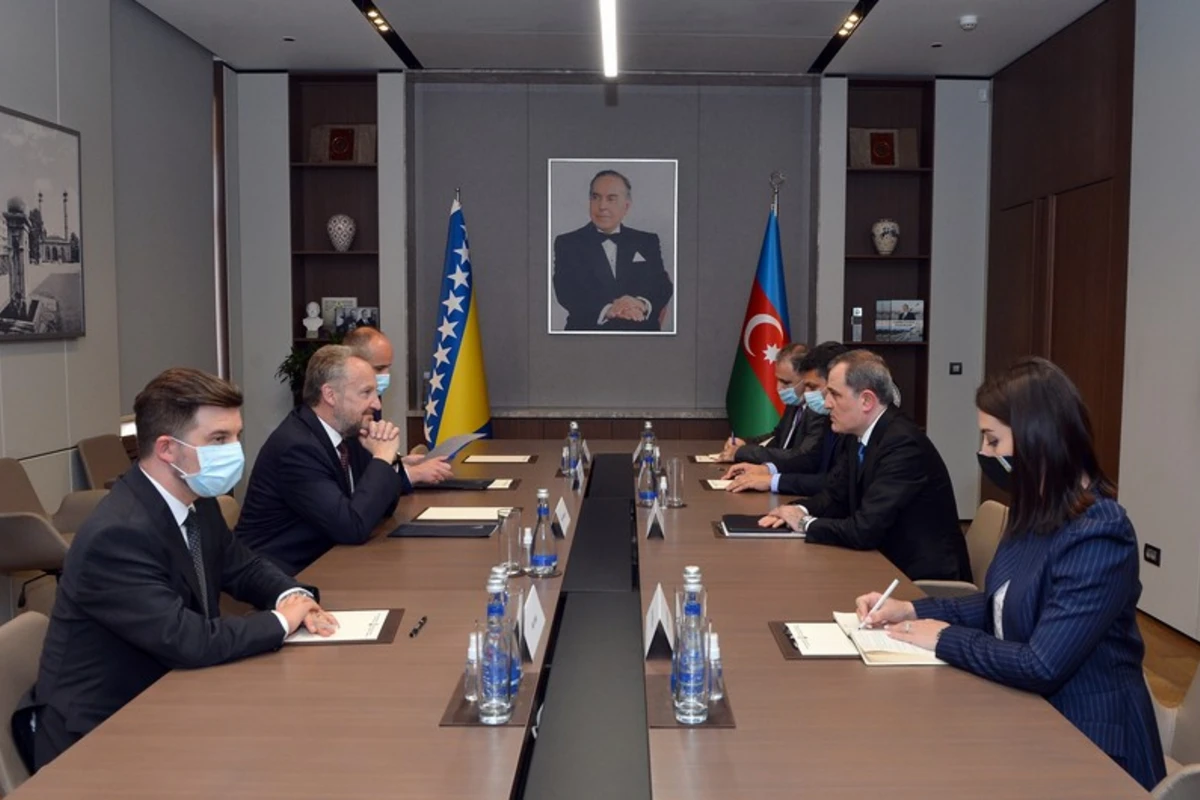 Bakir İzetbeqoviç Ağdamdakı dağıntıların miqyasından təəssüf hissi keçirib