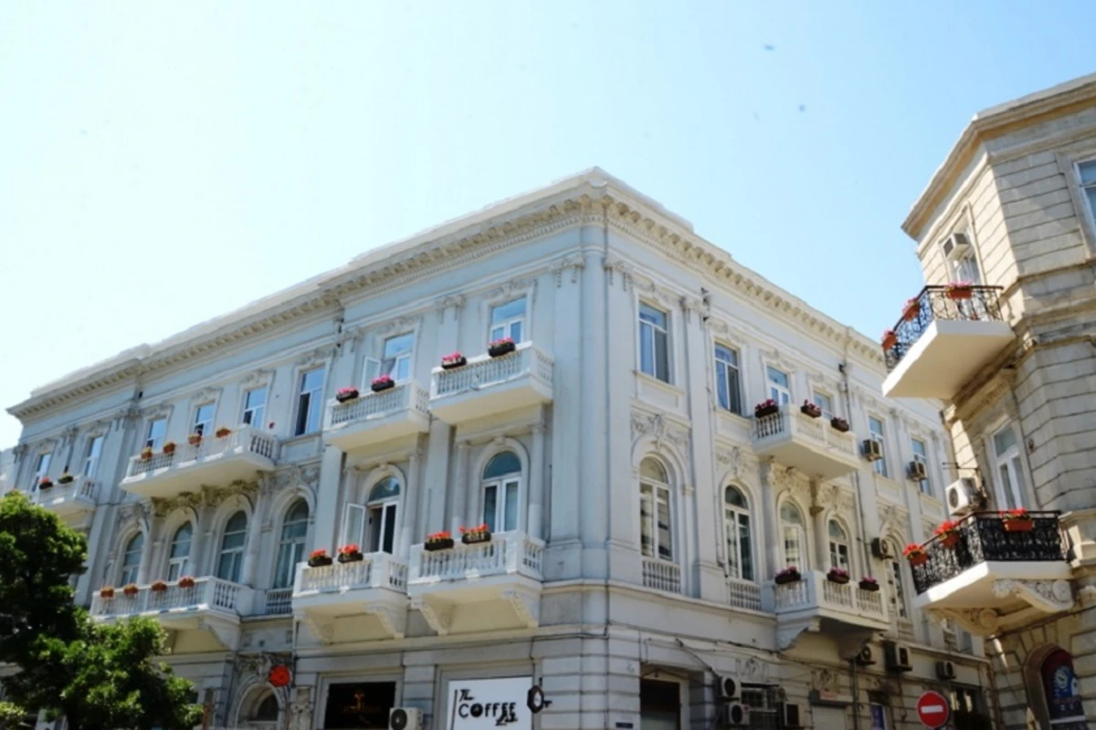 Bakı şəhər icra hakimiyyətindən əhaliyə MÜRACİƏT - Balkonlar pulsuz... - VİDEO