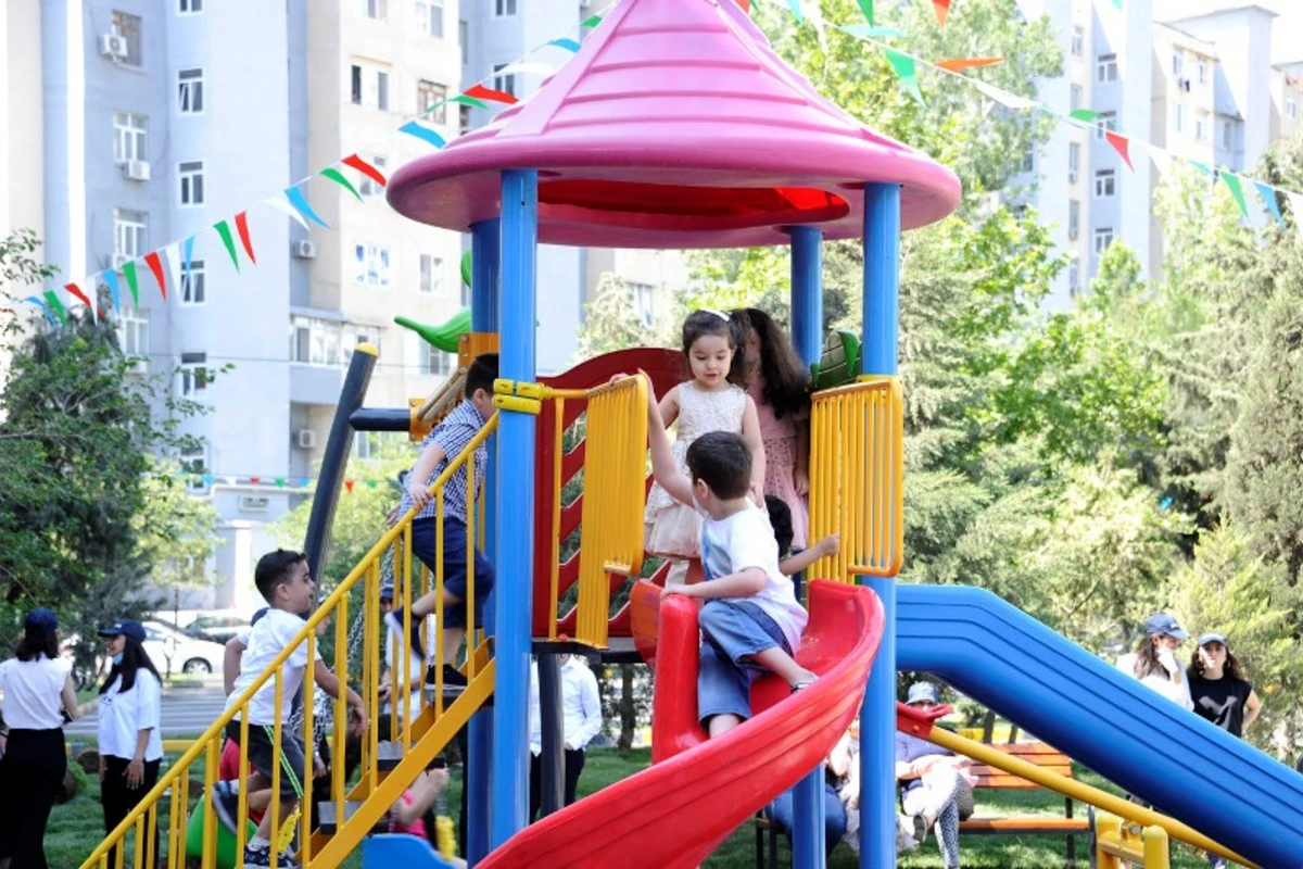 Bakı sakinlərinin nəzərinə - Həyətinizin abadlaşdırılması üçün müraciət edə bilərsiniz - FOTO
