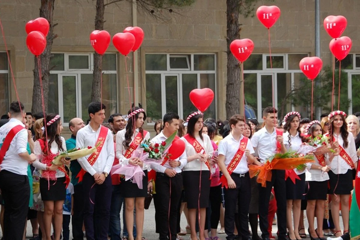Bu il məktəblərdə “Son zəng” keçiriləcək - RƏSMİ Bu il məktəblərdə “Son zəng” keçiriləcək - RƏSMİ