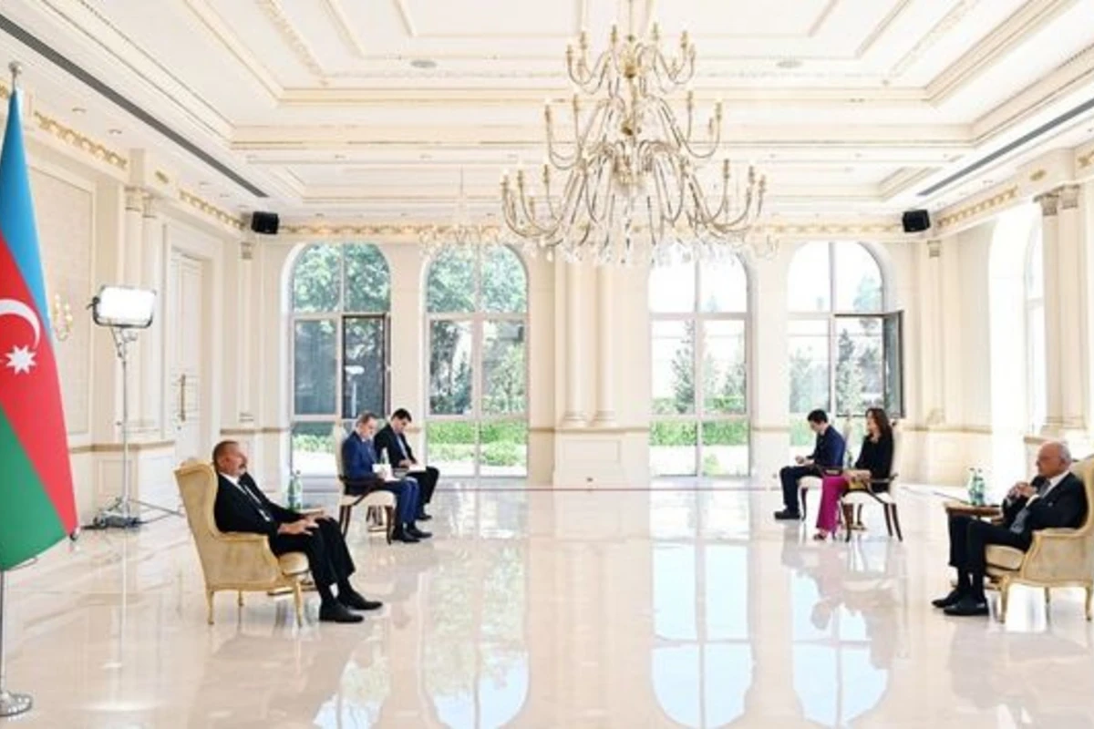 İlham Əliyev İtaliyanın yeni səfirinin etimadnaməsini qəbul edib - FOTO