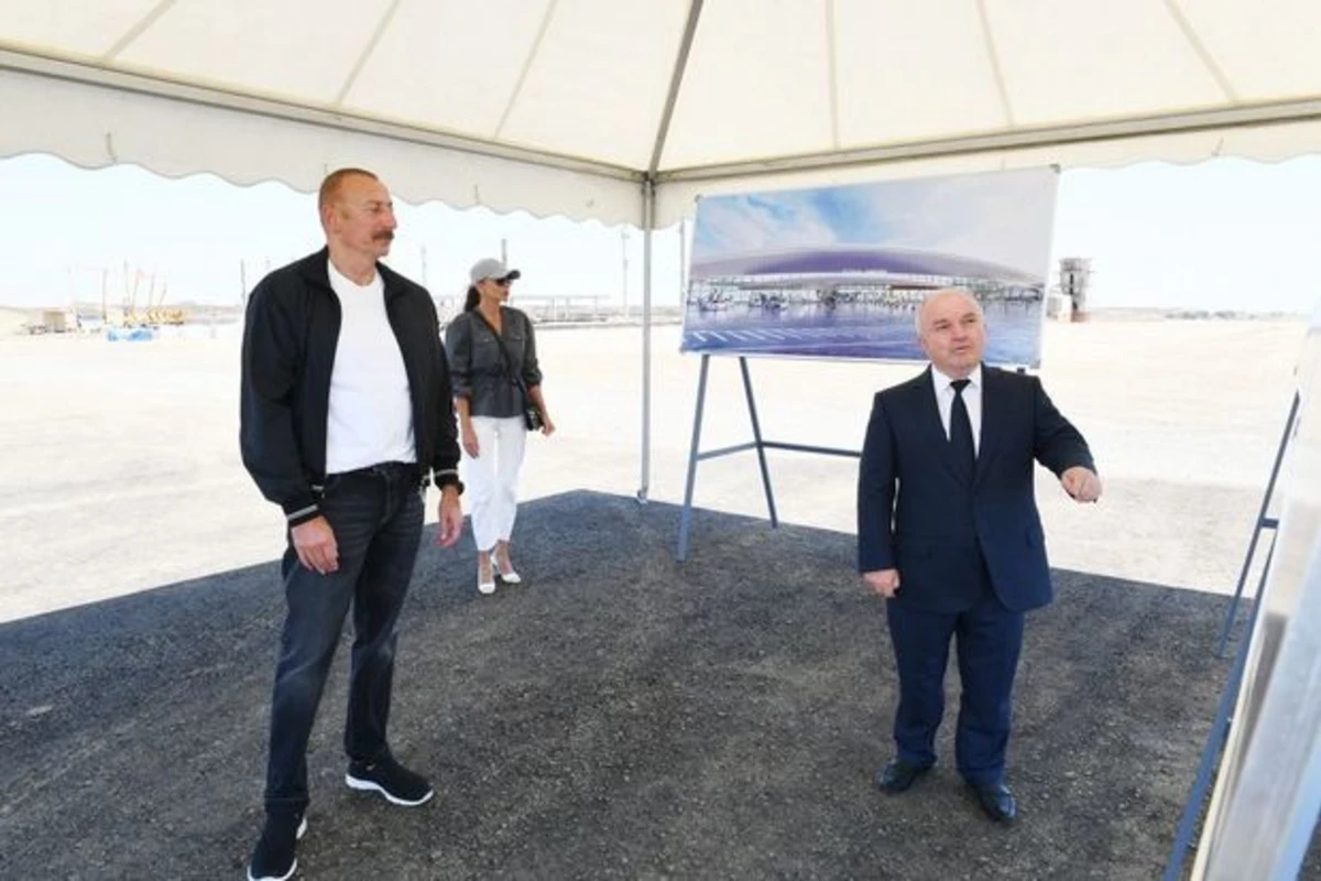Prezident İlham Əliyev və Mehriban Əliyeva Füzuliyə səfər ediblər - YENİLƏNİB + FOTO Prezident İlham Əliyev və Mehriban Əliyeva Füzuliyə səfər ediblər - YENİLƏNİB + FOTO