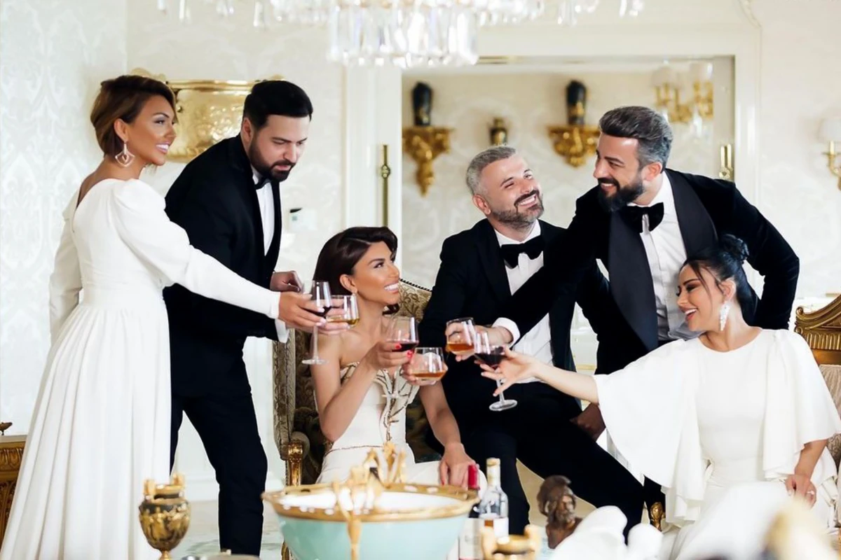 Azərbaycanlı aparıcılardan maraqlı görüntülər - FOTO